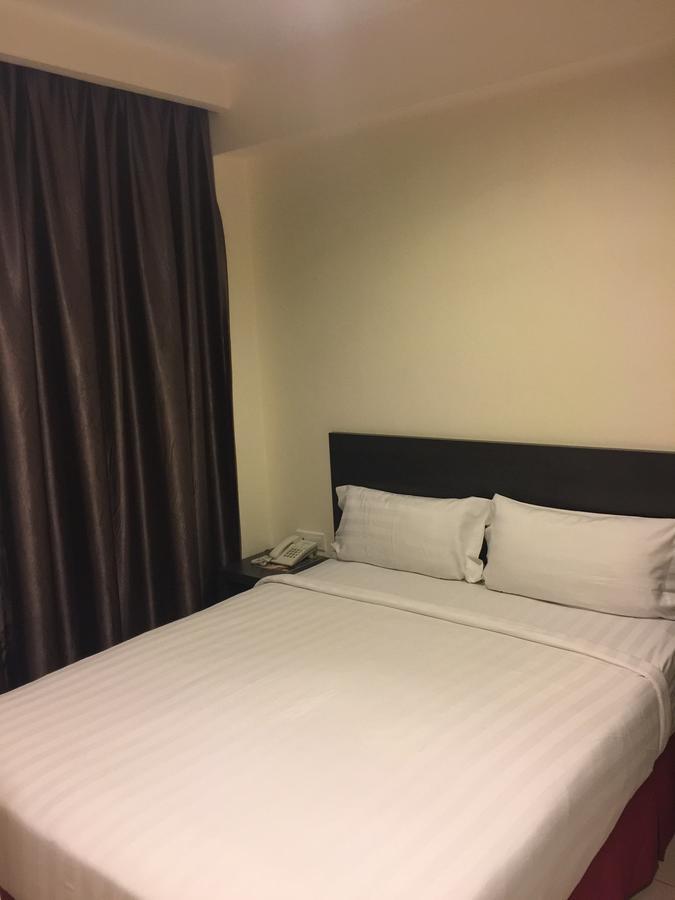 Premierz Hotel Labuan Exteriör bild
