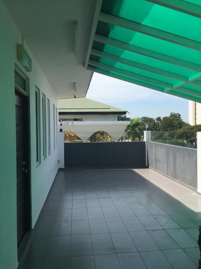 Premierz Hotel Labuan Exteriör bild