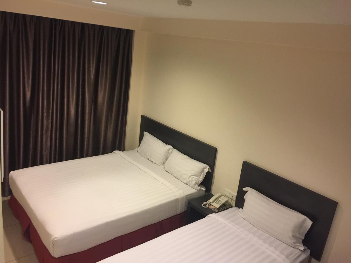 Premierz Hotel Labuan Exteriör bild