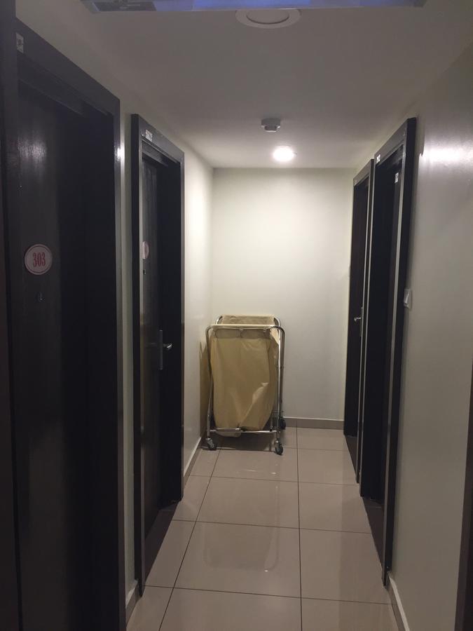Premierz Hotel Labuan Exteriör bild