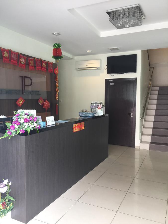 Premierz Hotel Labuan Exteriör bild