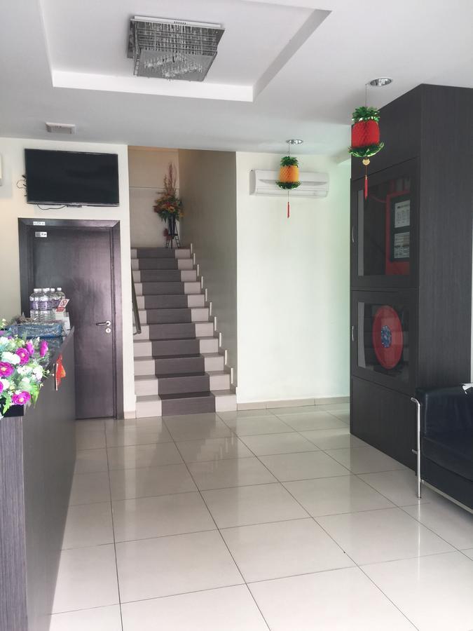 Premierz Hotel Labuan Exteriör bild